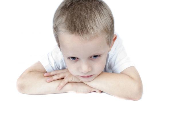 Bambini e adolescenti con il cancro: poche e incomplete le linee guida sulla gestione dell'ansia e del distress